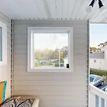 Wycliff Beach Condo