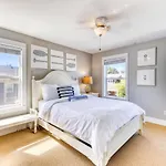 The Beach Bungalow At Olivia Beach, Hot Tub And Outdoor Summer Pool, Sleeps 6