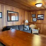 Whistling Winds Motel