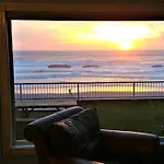 Captains Quarter\'S Beach House