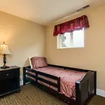 Crystal Rose Home And Cottage