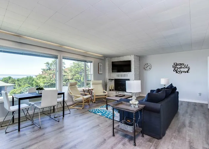 Wycliff Beach Condo