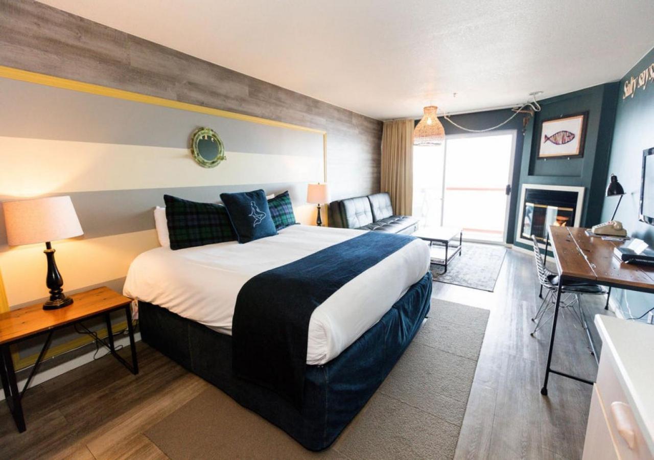 Surftides Hotel 4*