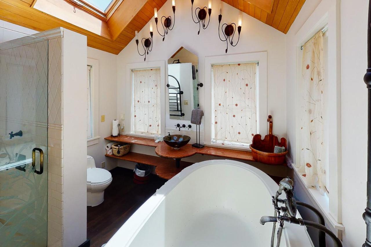 Wecoma Creekside Holiday home
