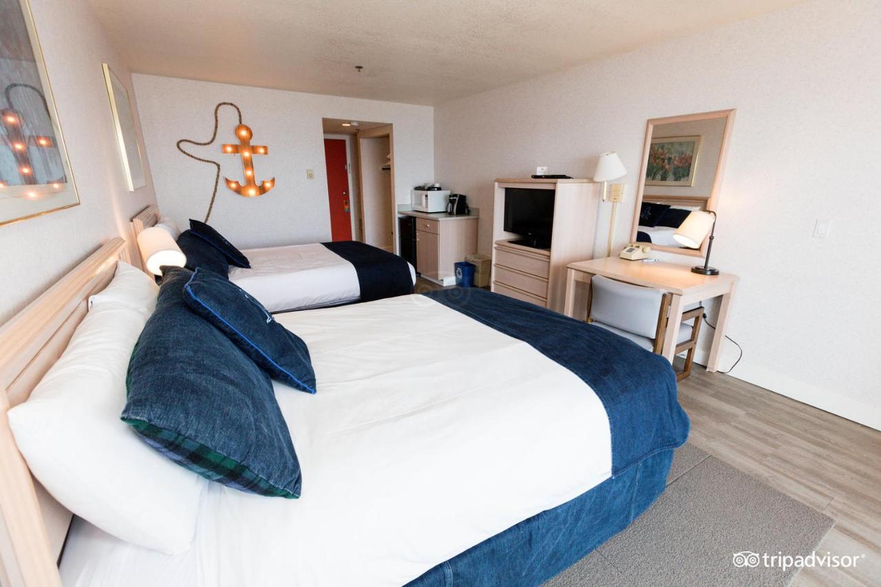 Surftides Hotel 4*
