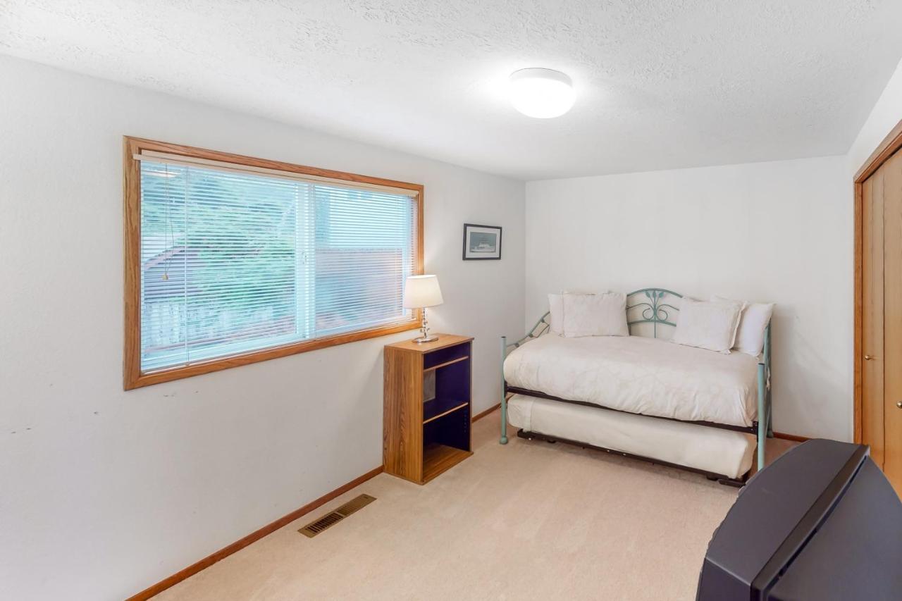Captain Bill's Beachhouse *
