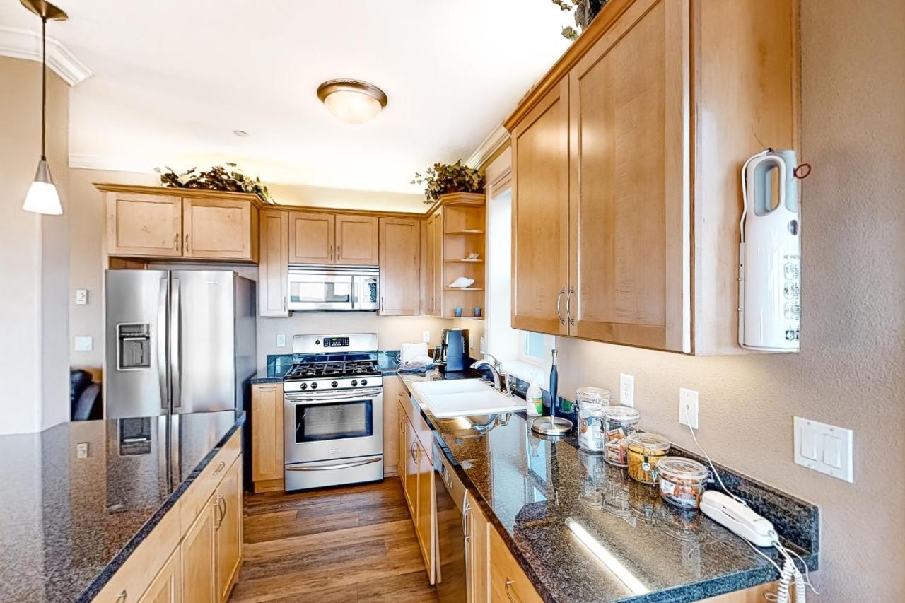 Oceanfront Contemporary * Lincoln City