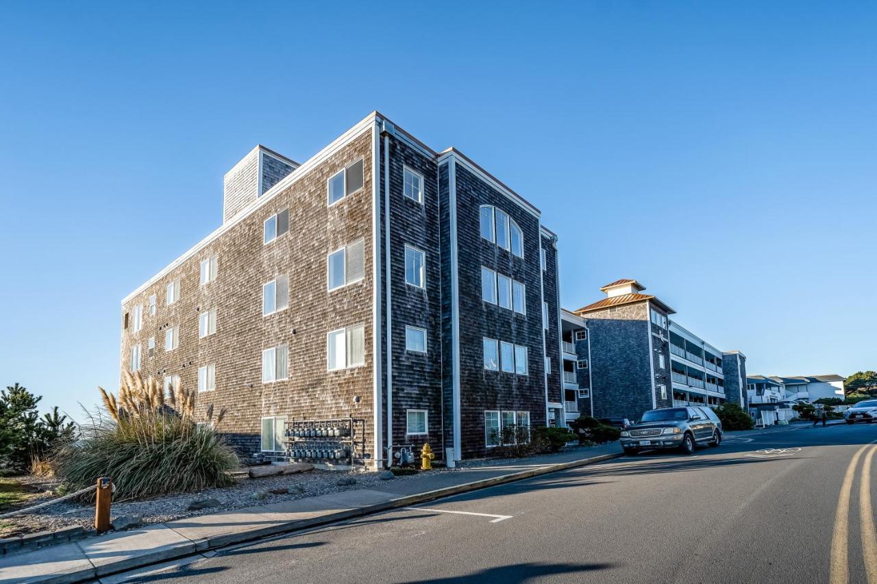 Apartment Oceanfront Contemporary Lincoln City