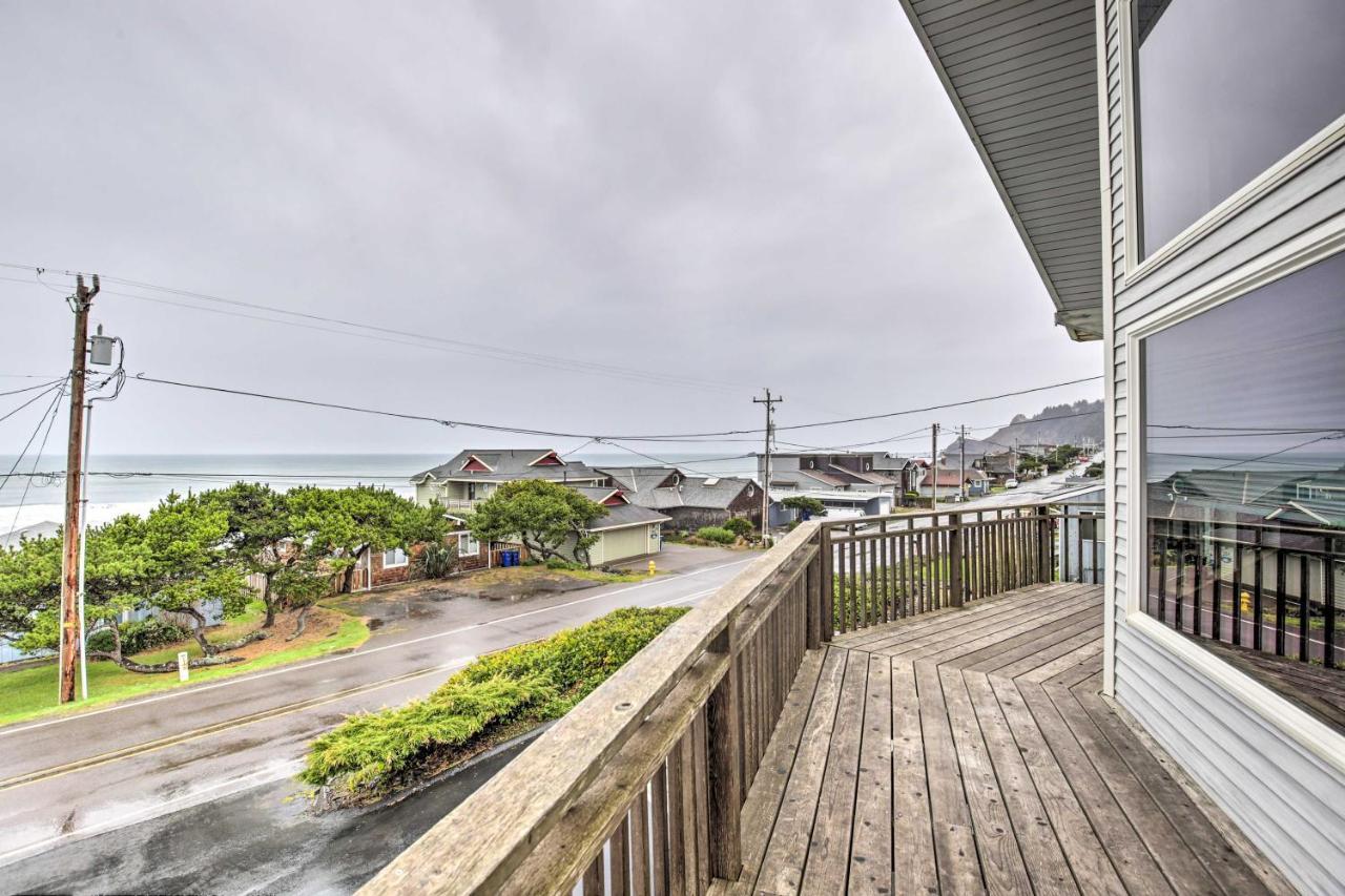Logan Road Lookout, With Game *