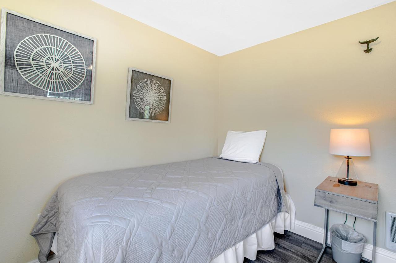 Siletz Bay Getaway Holiday home