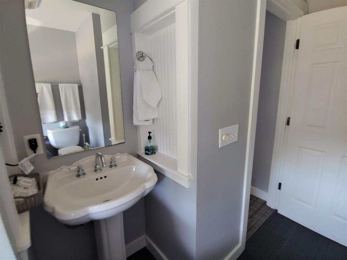 Nelscott Manor Hotel 3*