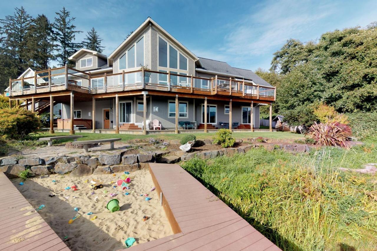 Lucy's Lagoon Holiday home Lincoln City