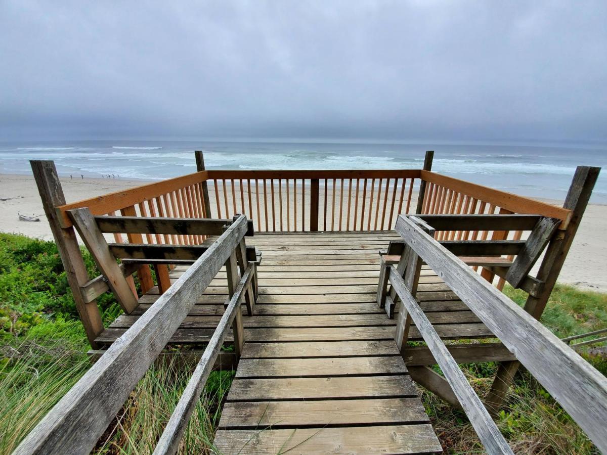 Surfland Hotel Lincoln City