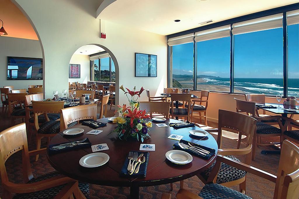 Hotel At Spanish Head 4*