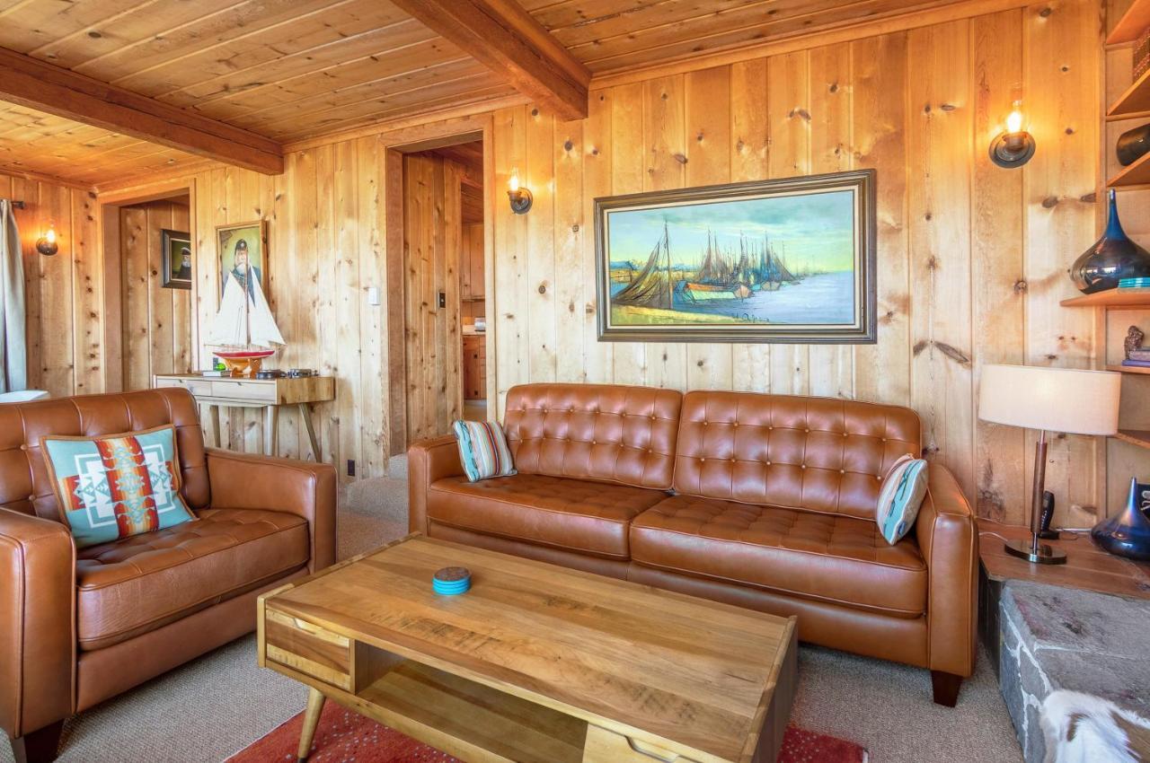 Holiday home Salal Bluff