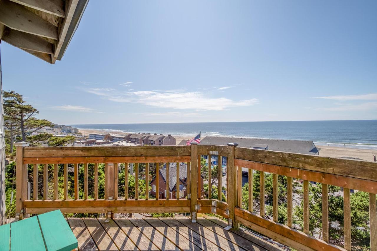 A Treehouse Holiday home Lincoln City