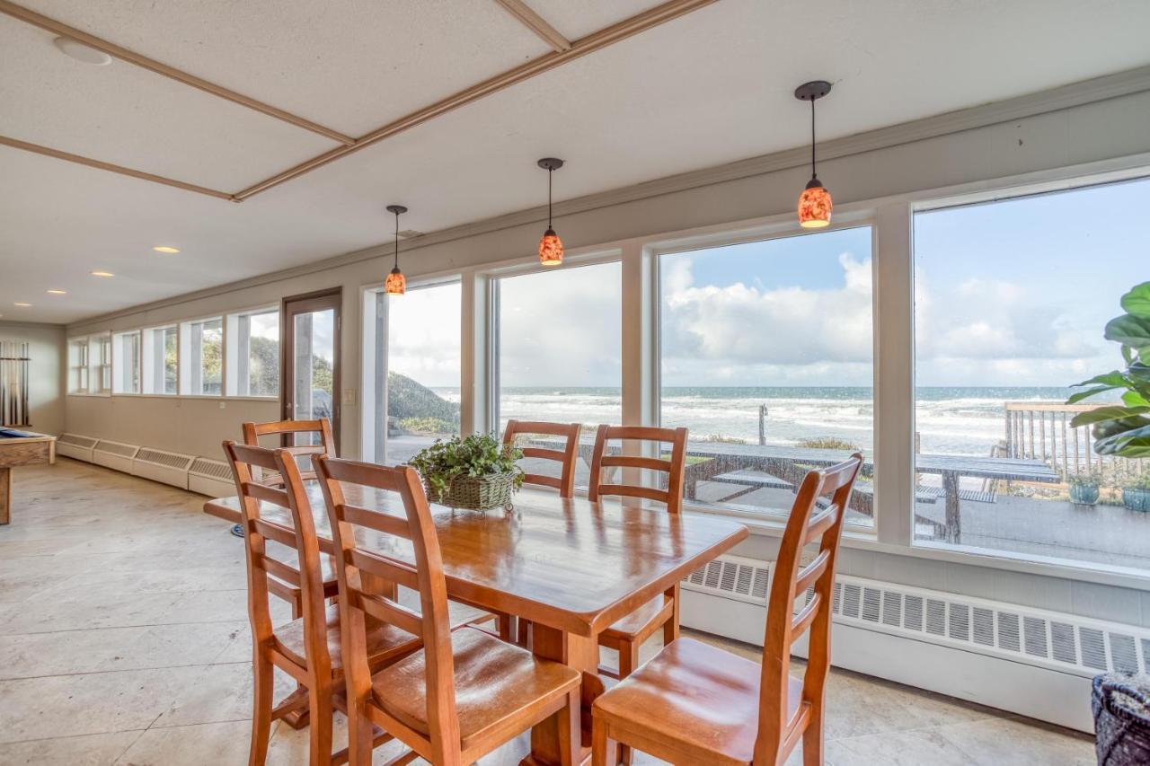 Holiday home Castlewood By The Sea
