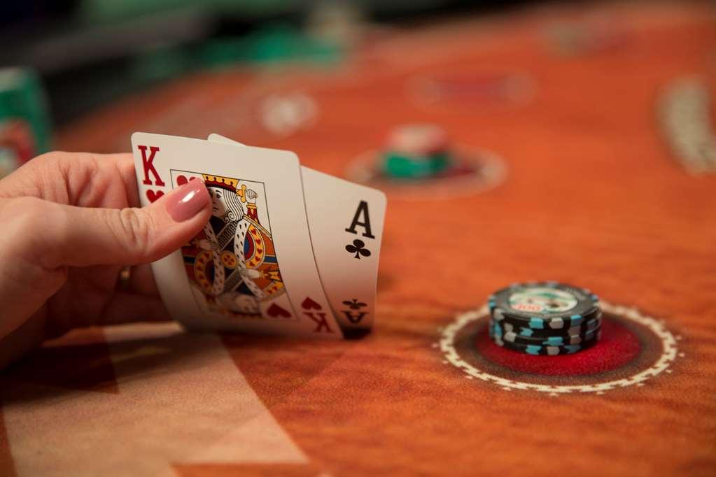 Chinook Winds Casino *
