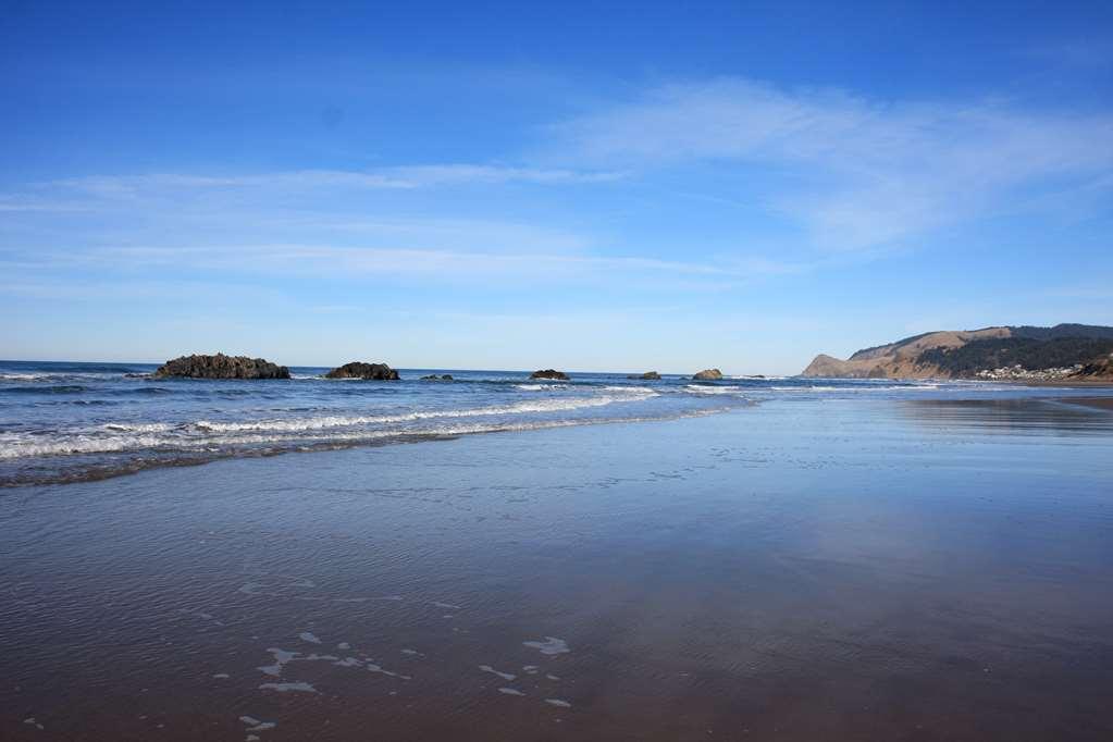 Chinook Winds Casino