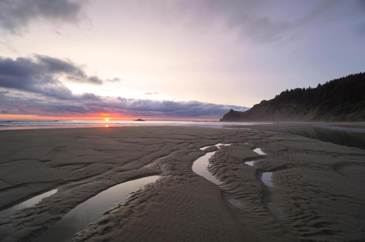 Holiday home Salal Bluff