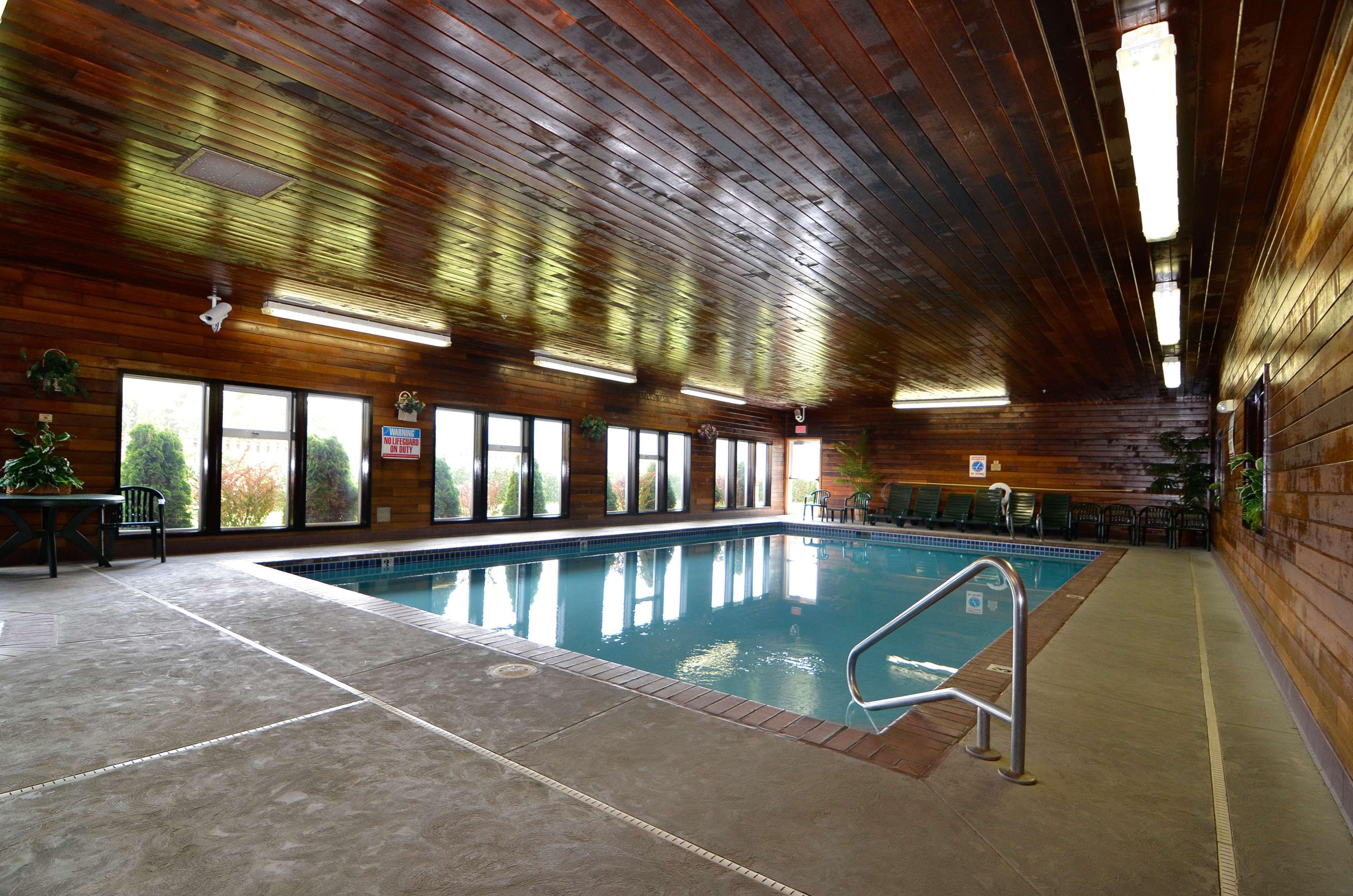 Western Landmark Hotel 3*