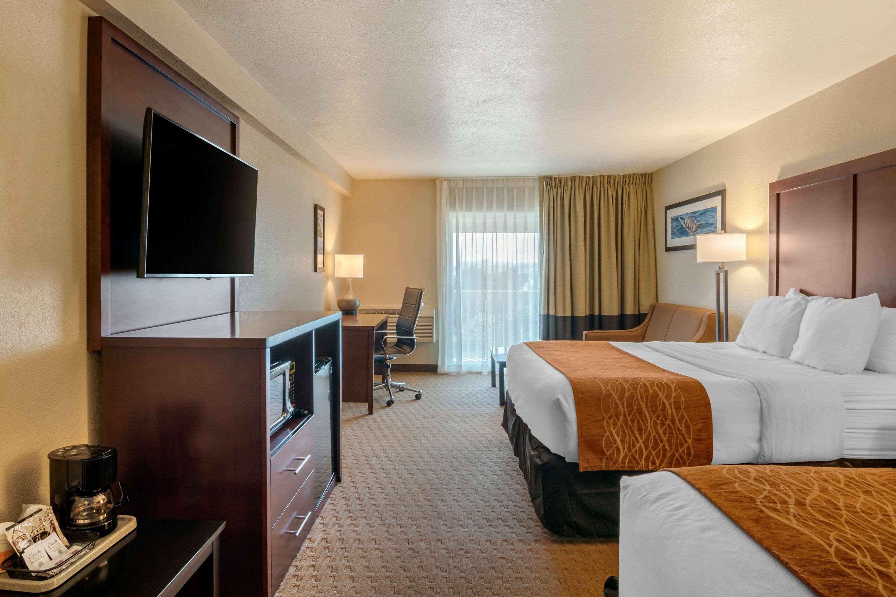 Hotel Comfort & 3*