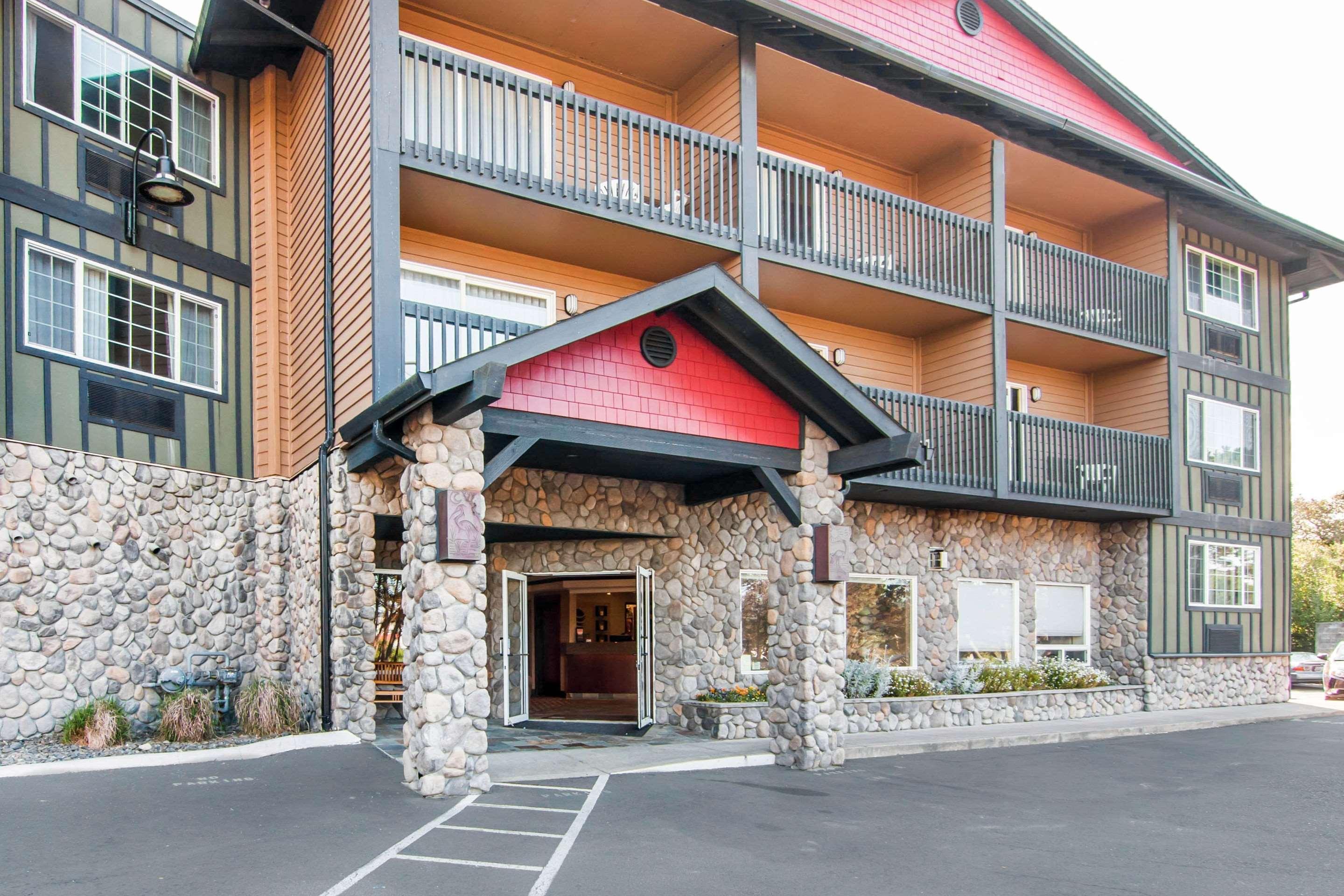 Hotel Comfort & 3*