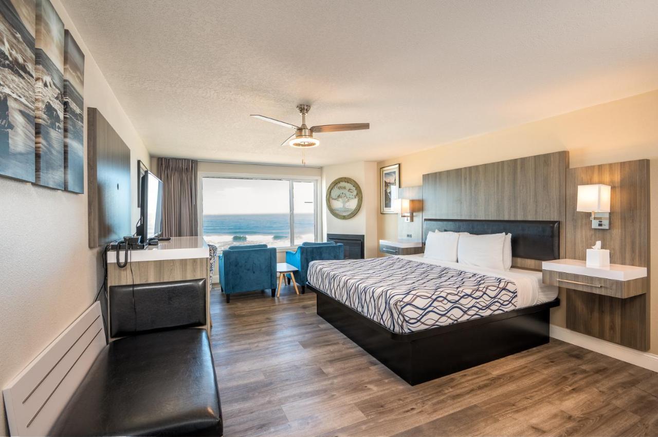 Sailor Jack Oceanfront Motel