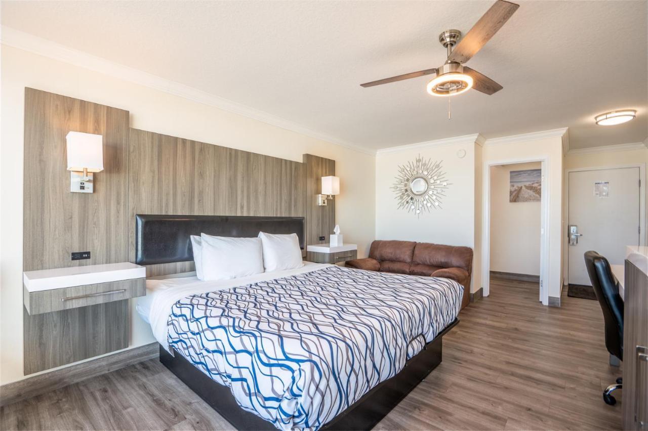 Sailor Jack Oceanfront 2*