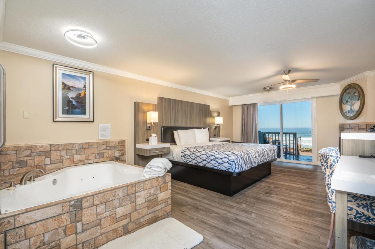 Sailor Jack Oceanfront
