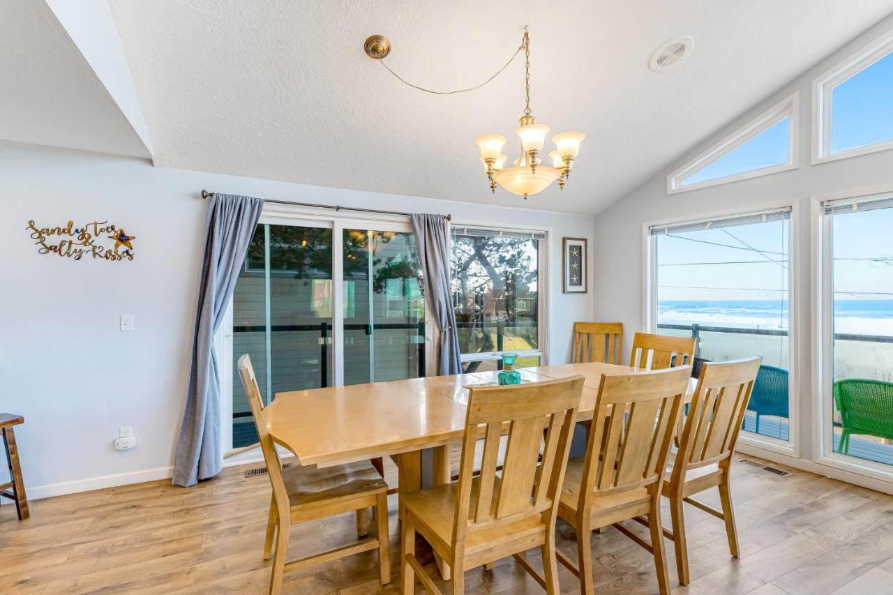 The Boat House Retreat Lincoln City