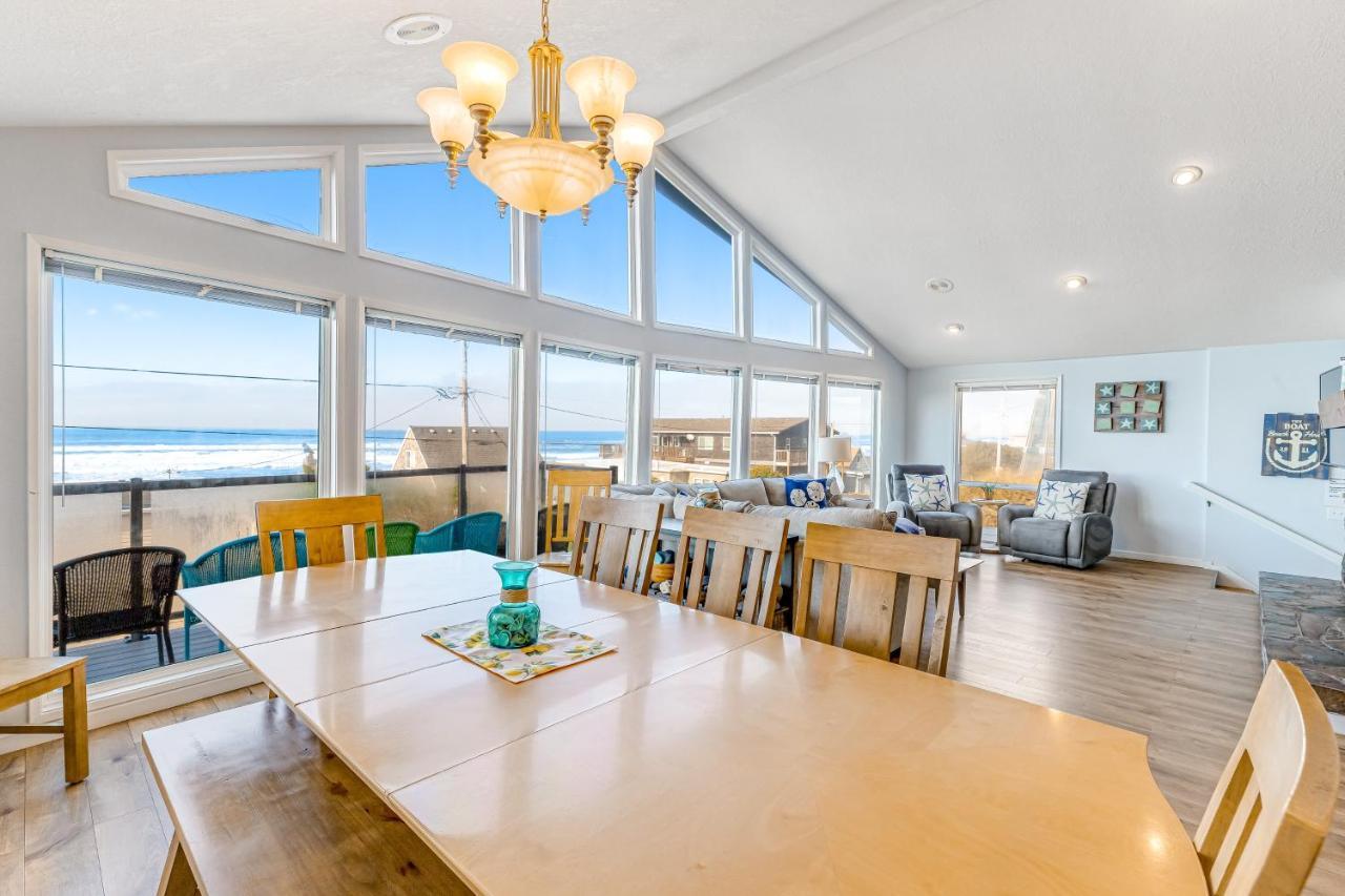 The Boat House Retreat Lincoln City