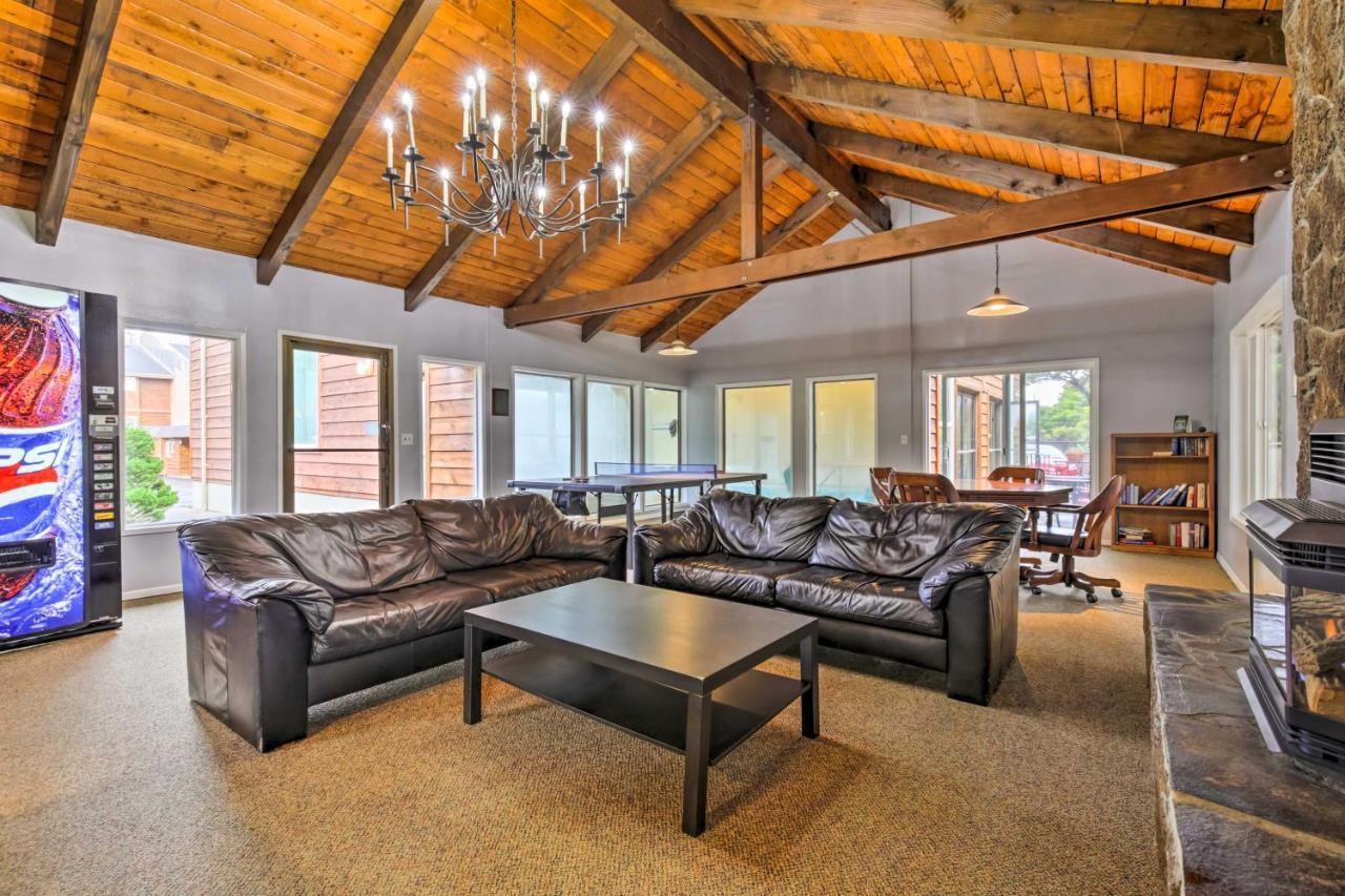 Comfortable With Patio And Views! Apartment *