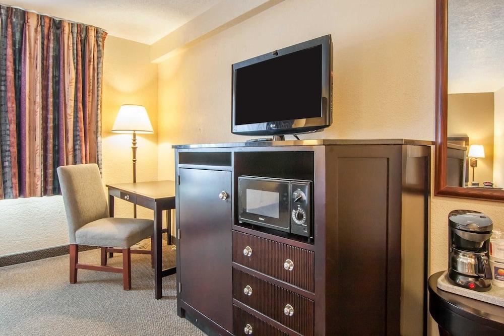Hotel Comfort & Lincoln City