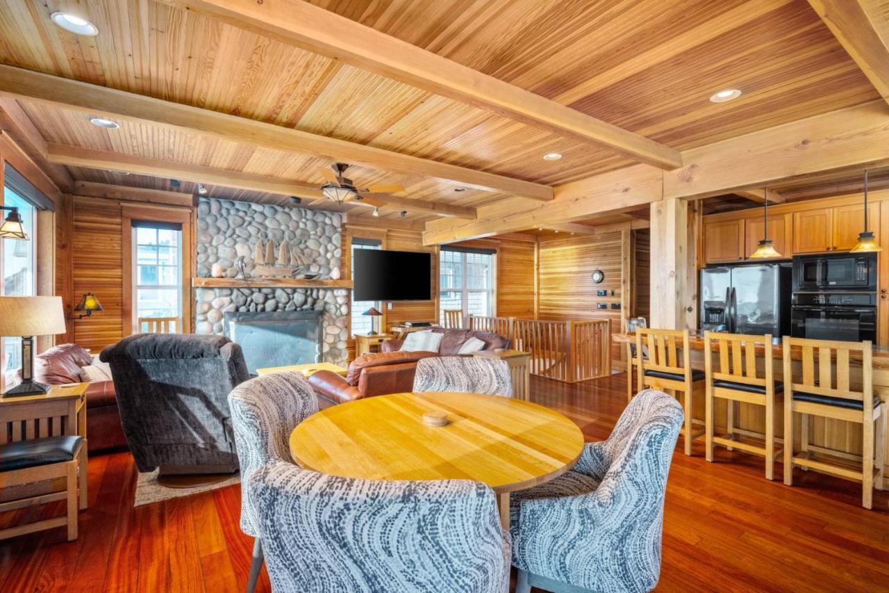 Sandy Shores Lincoln City Holiday home