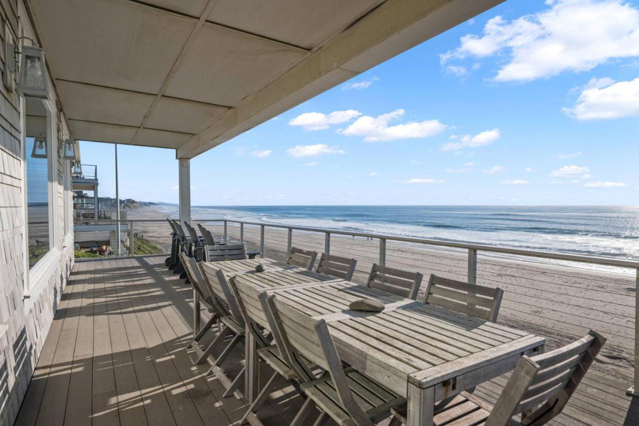 Sandy Shores Lincoln City Holiday home *