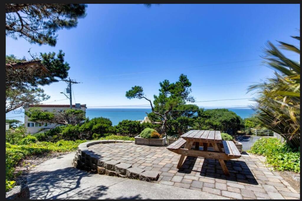 Apartment By The Sea