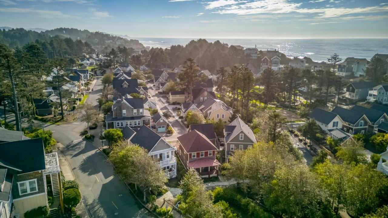 Coast On * Lincoln City
