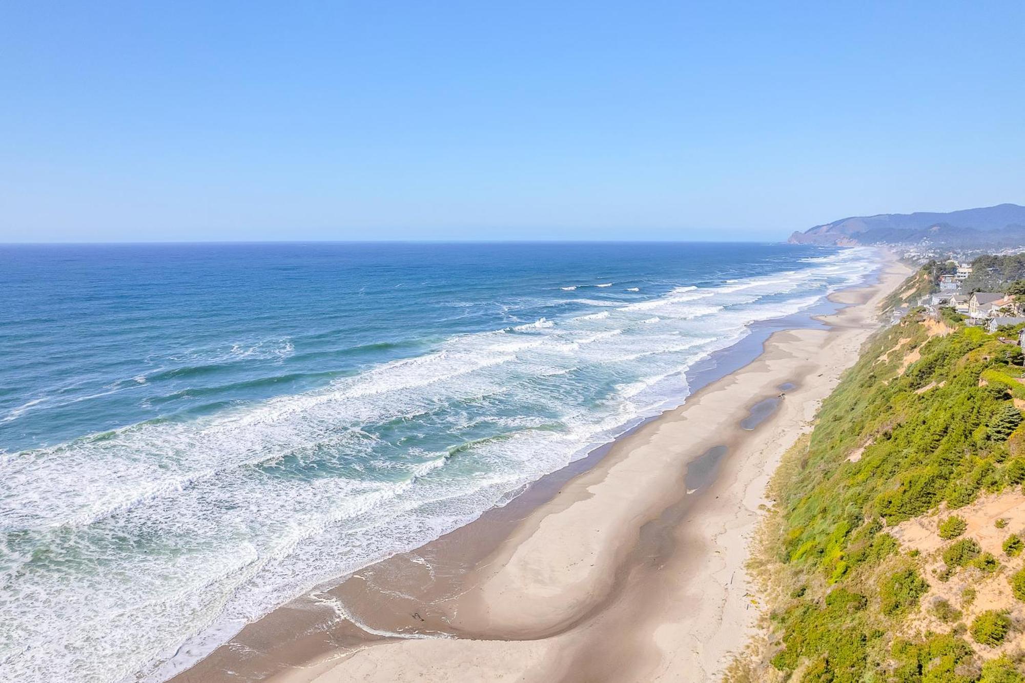 Cliff Side Sea Breeze Paradise *