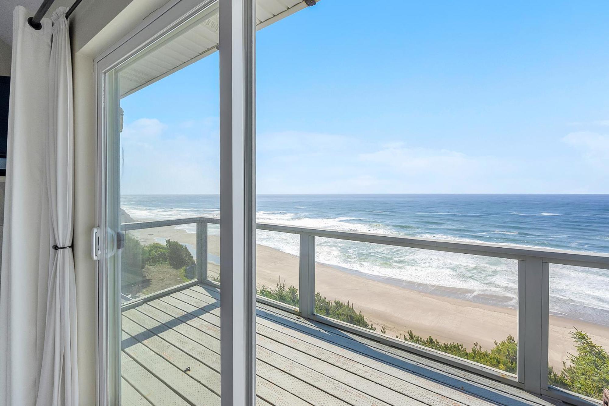 Cliff Side Sea Breeze Paradise