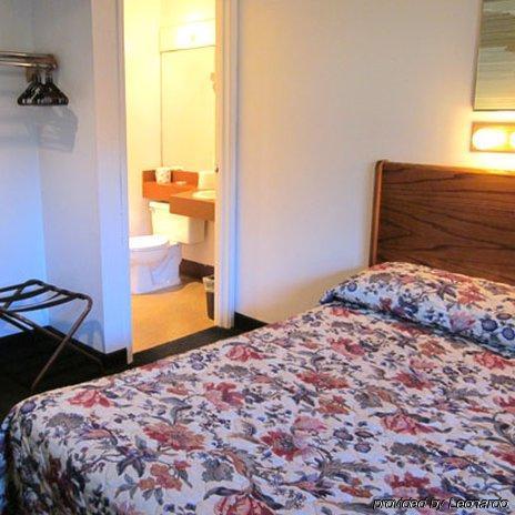 Cozy Cove Beachfront 3*