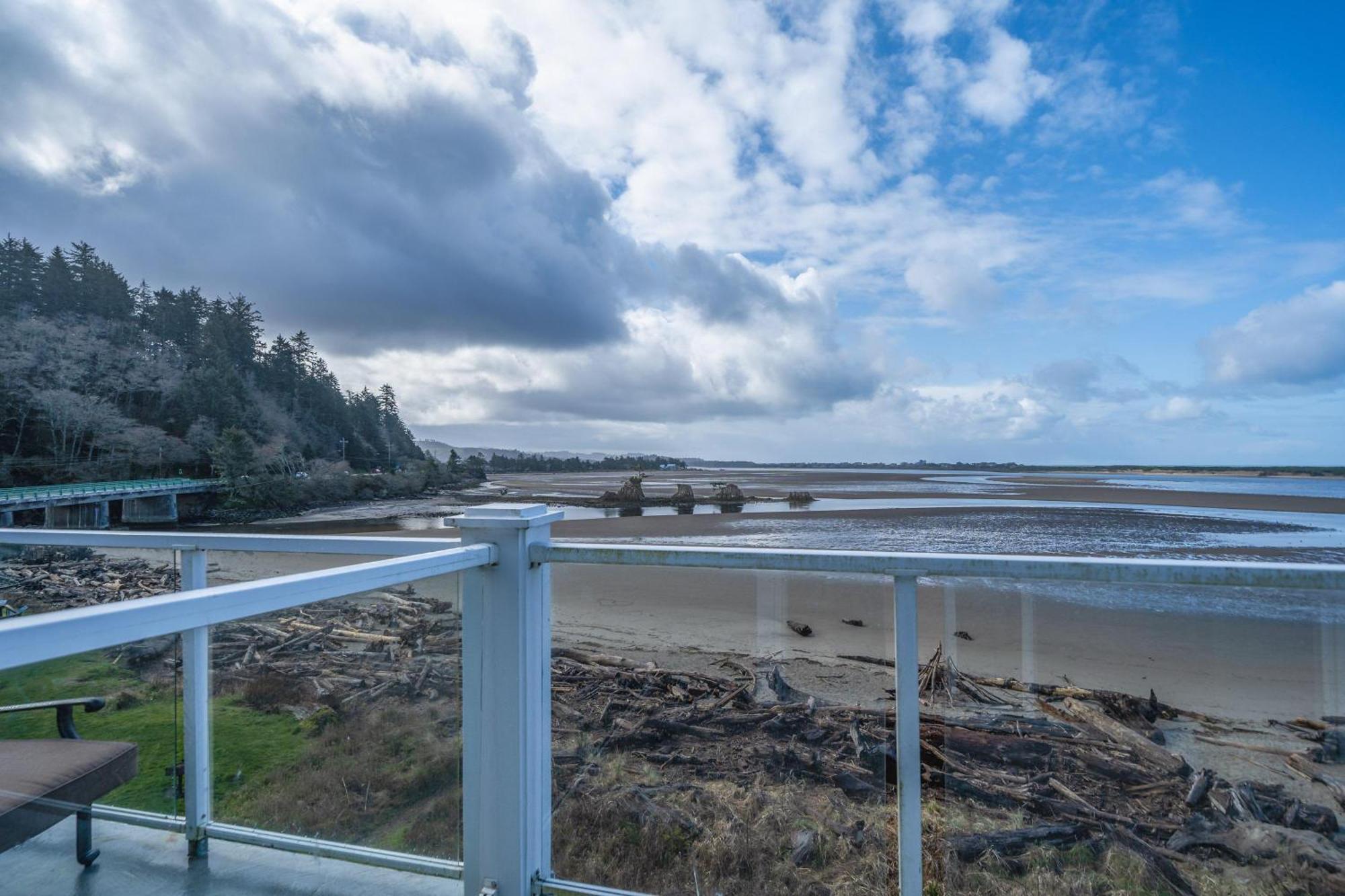 Waters Edge 410 Holiday home Lincoln City