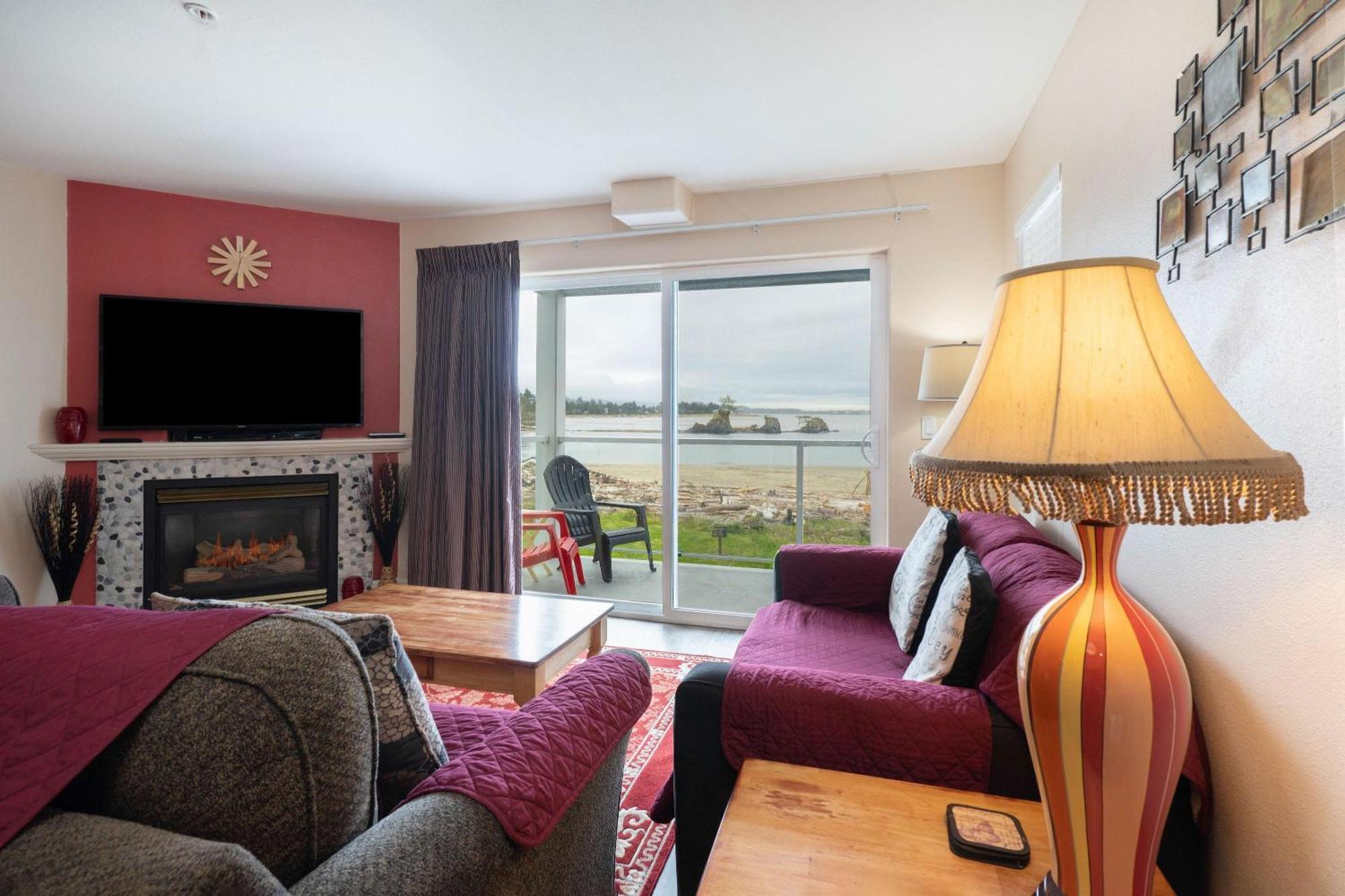Waters Edge 207 Lincoln City