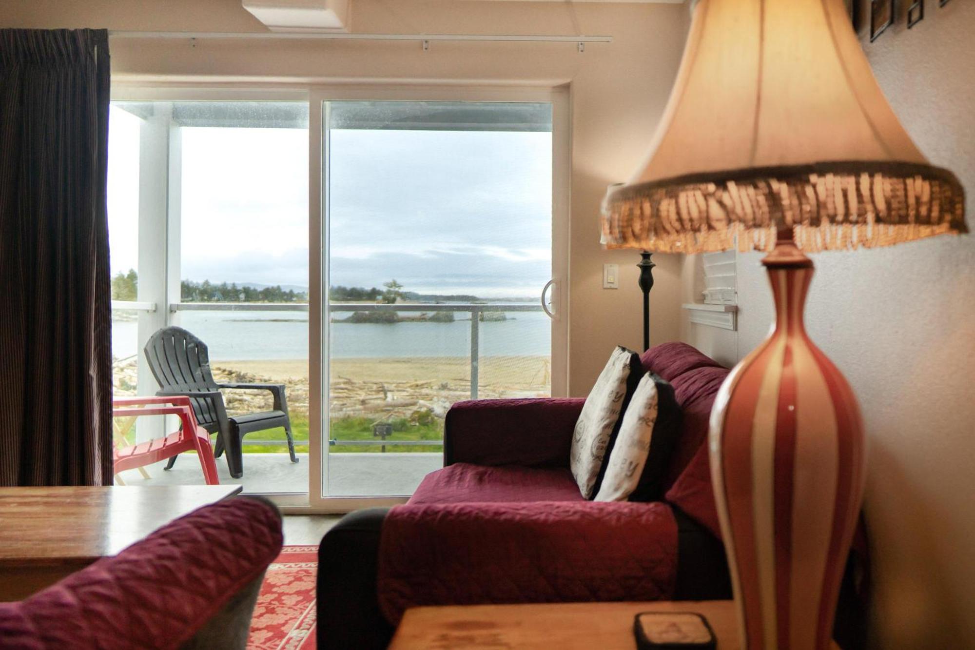 Waters Edge 207 Lincoln City