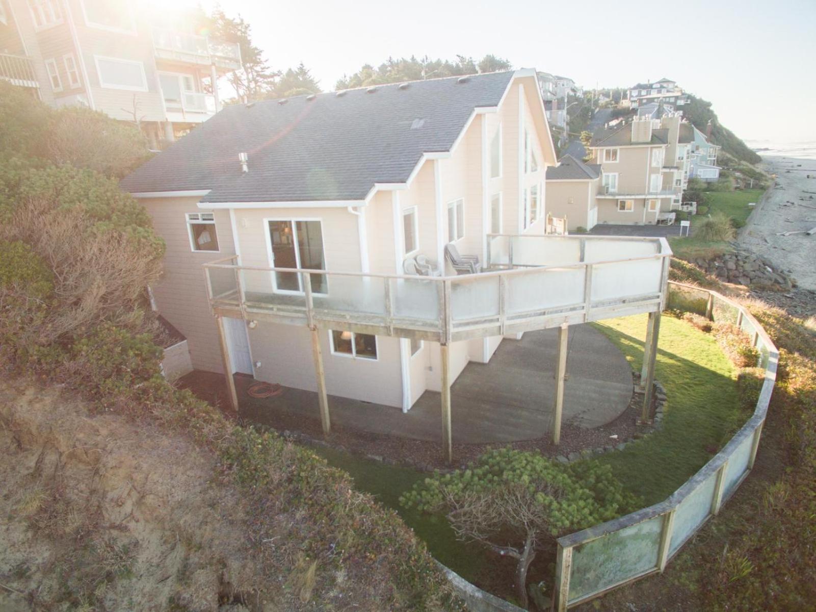 Beach House * Lincoln City