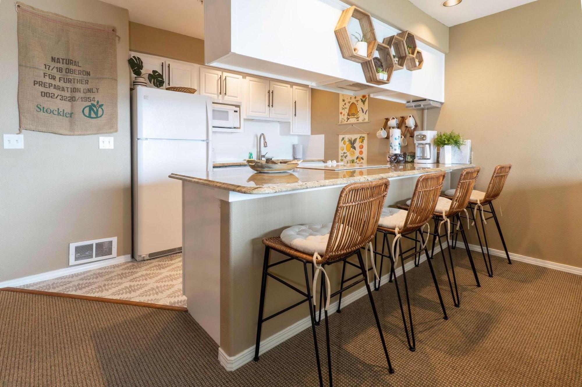Waters Edge 304 Apartment *
