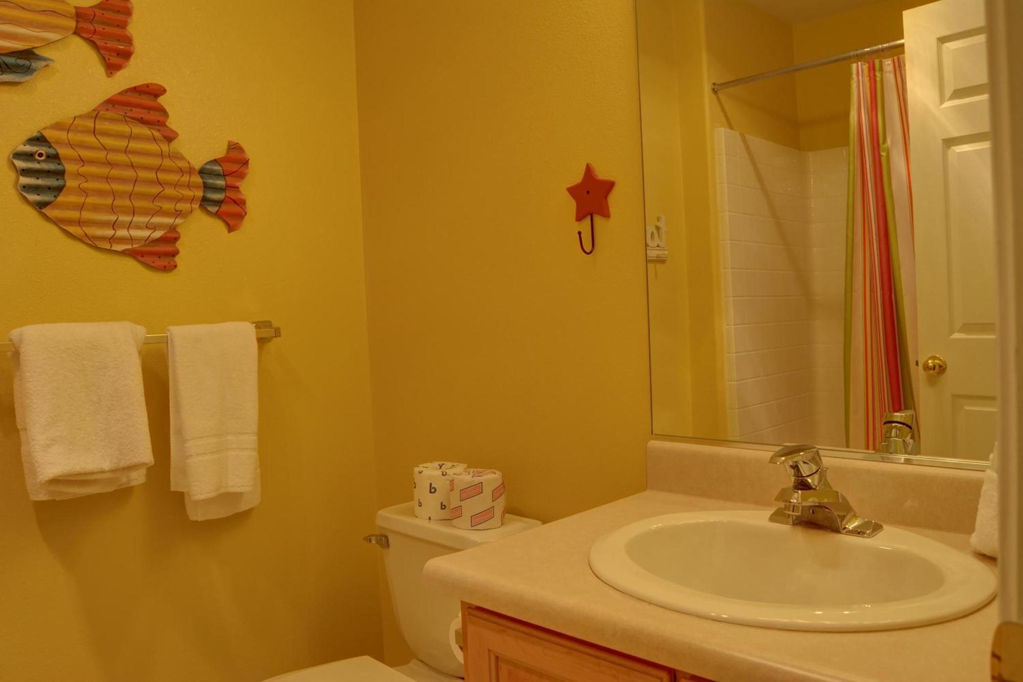 Waters Edge 312 Apartment