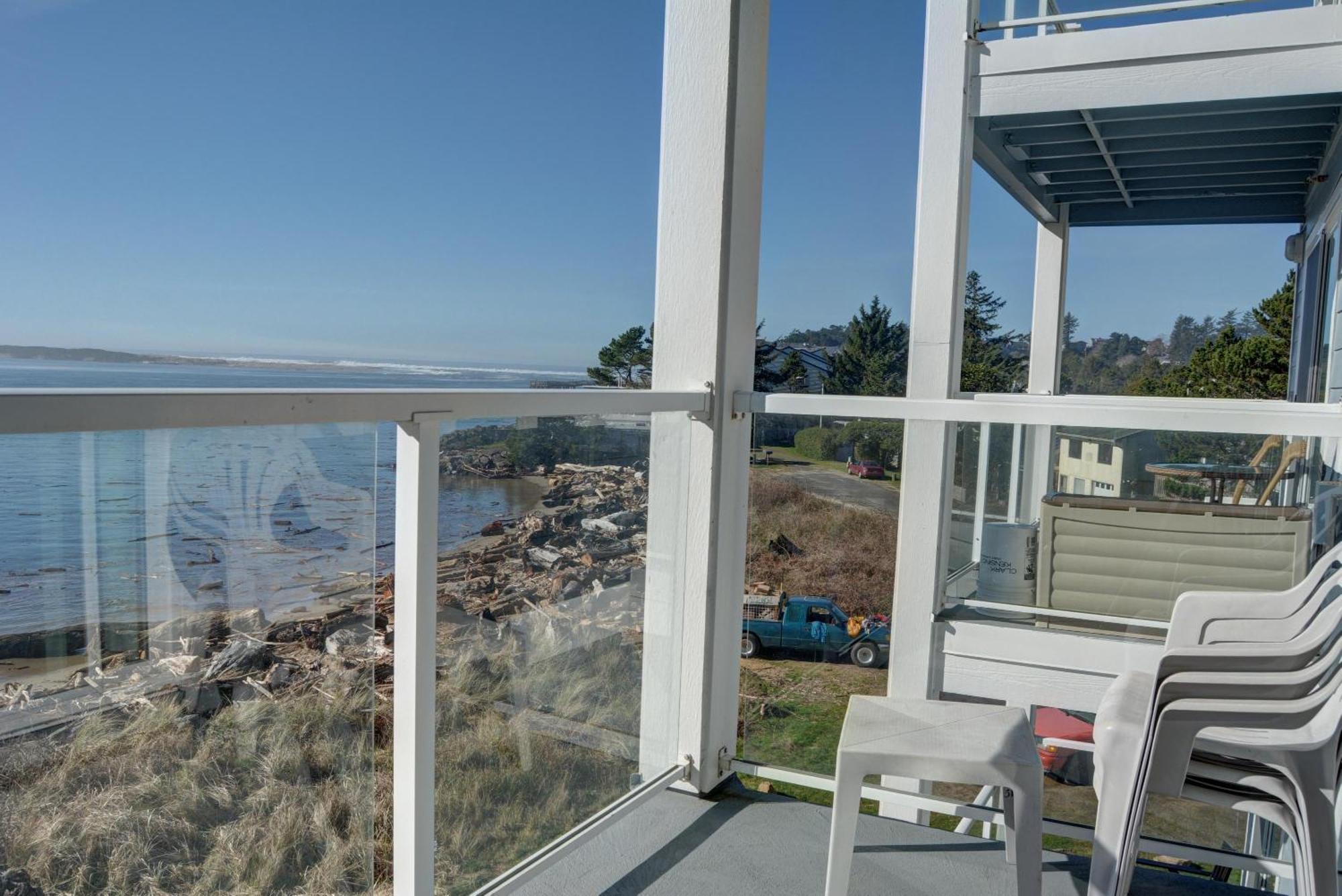 Waters Edge 312 *