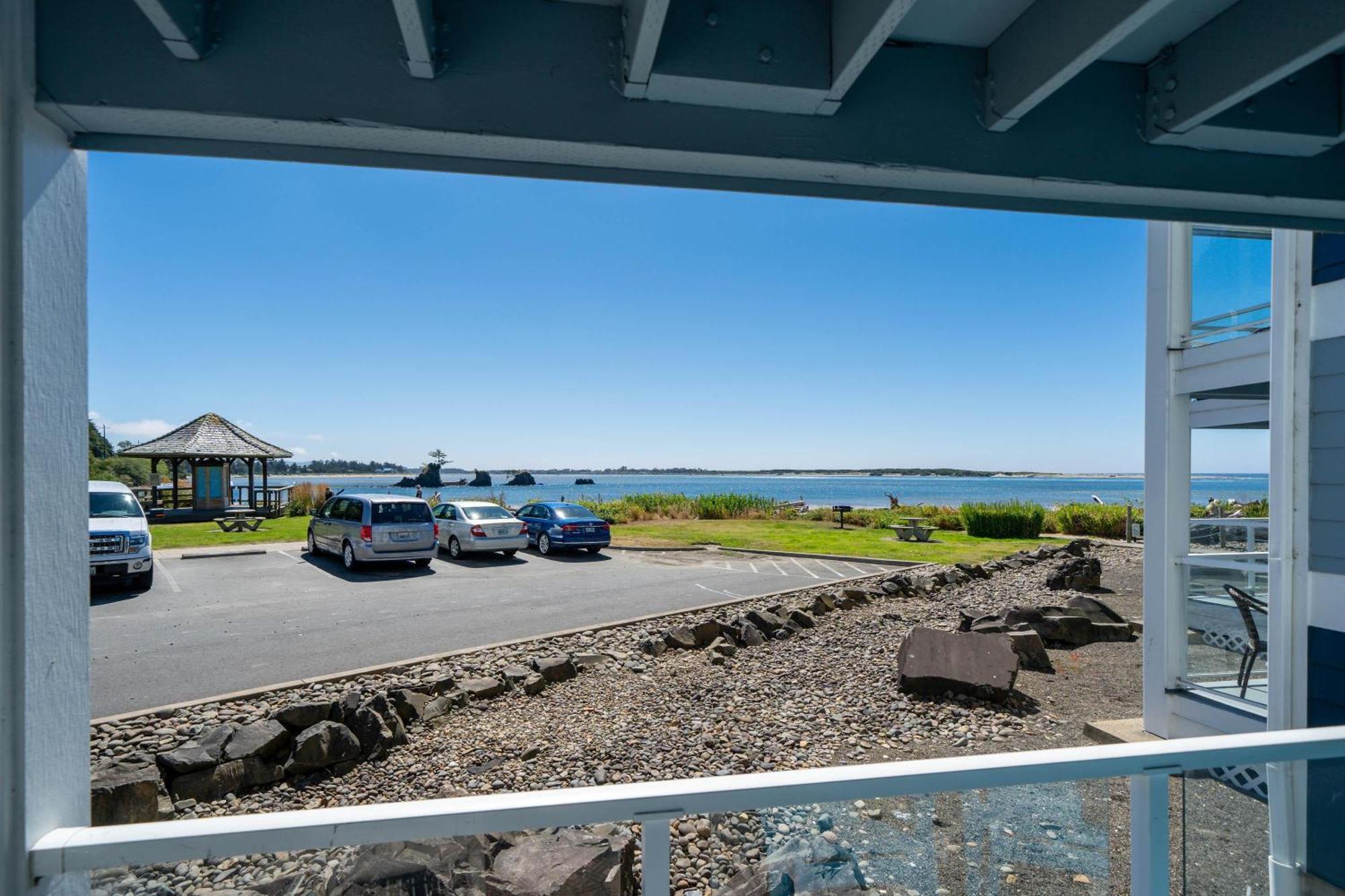 Holiday home Waters Edge 104