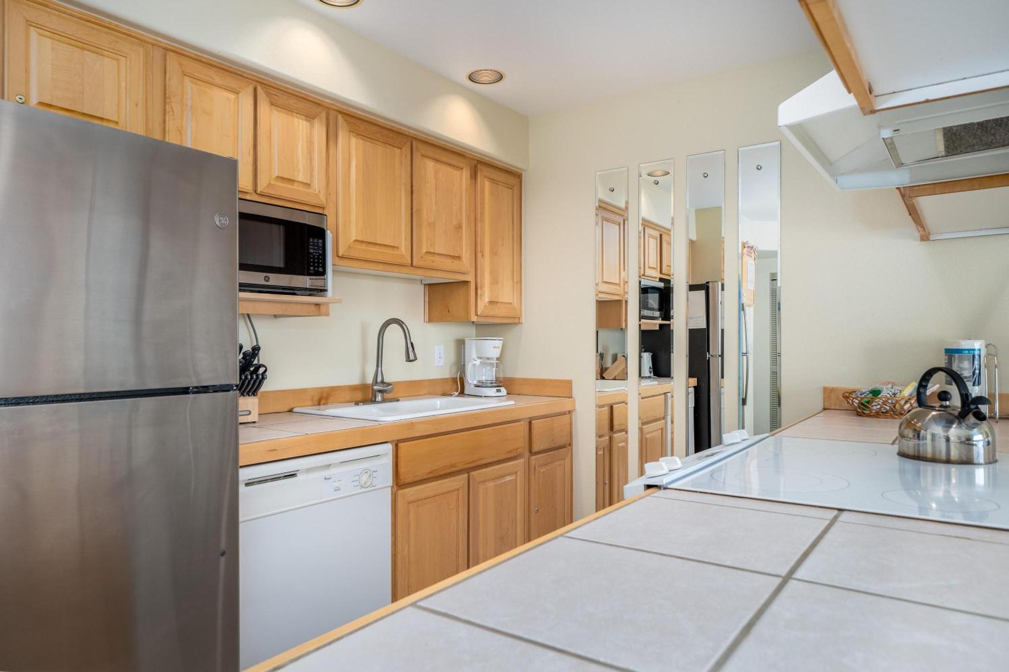 Waters Edge 404 Apartment *